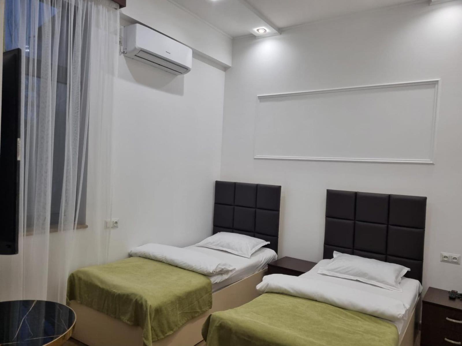 Days Hotel Erevan Exterior foto